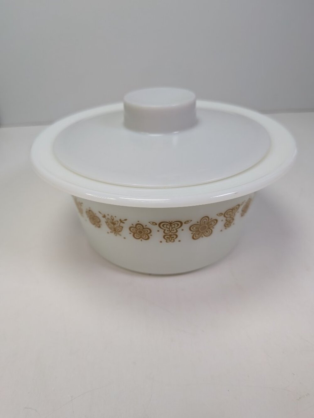 Vintage Corelle Butterfly Gold Grab-It Bowl Serving Dish wi Original Plastic Lid - Picture 3 of 13